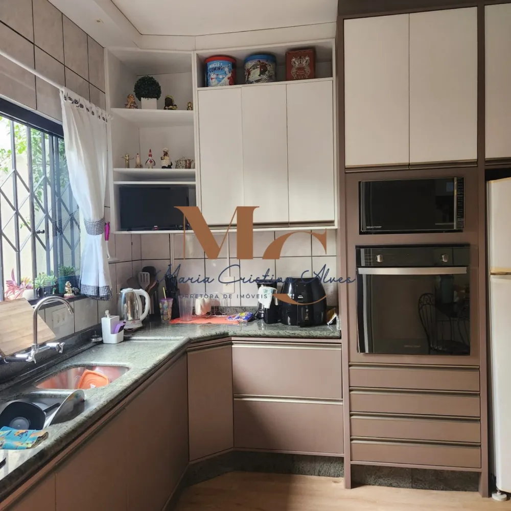 Sobrado 3 quartos para Venda no bairro Centro em Balneário Camboriú