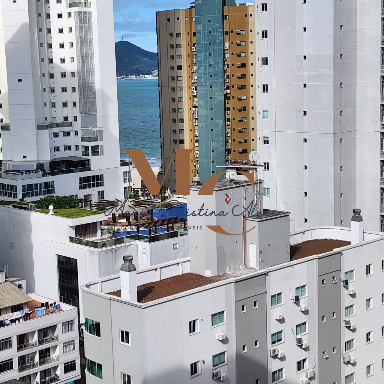 Apartamento 2 quartos para Venda no bairro Pioneiros em Balneário Camboriú