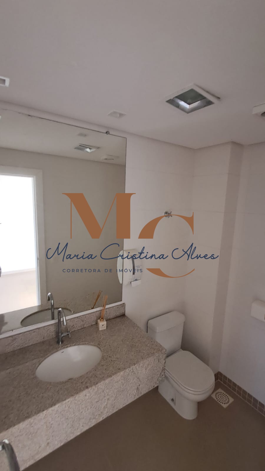 Sala comercial para Locação Anual no bairro Ariribá em Balneário Camboriú