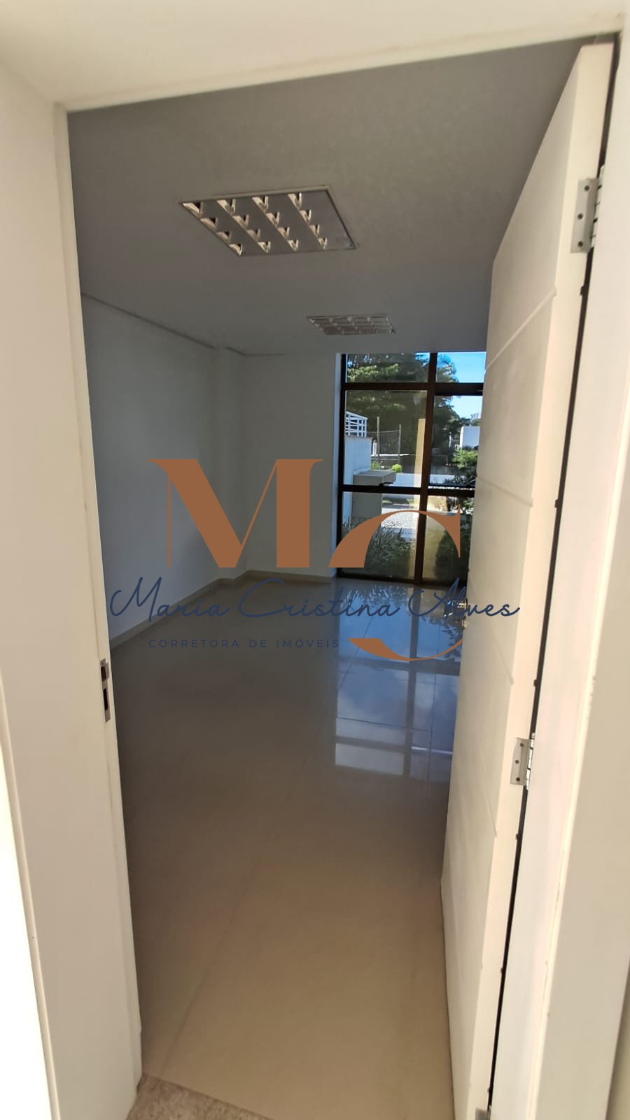 Sala comercial para Locação Anual no bairro Ariribá em Balneário Camboriú