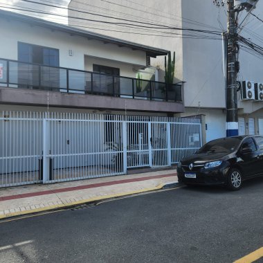 Sobrado 3 quartos para Venda no bairro Centro em Balneário Camboriú
